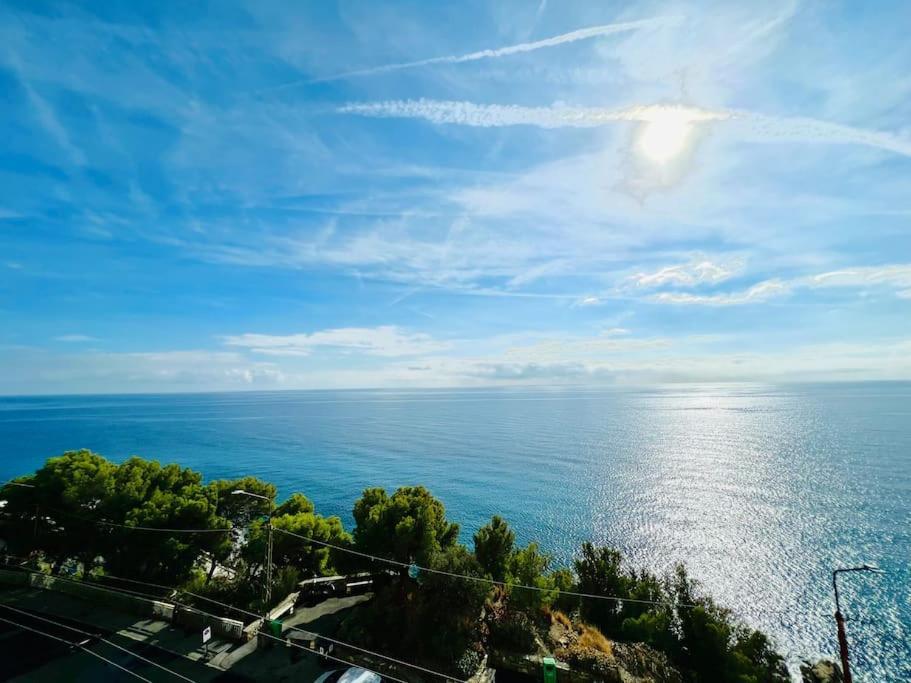 Suite Sunset 21 - Fronte Mare سانريمو المظهر الخارجي الصورة