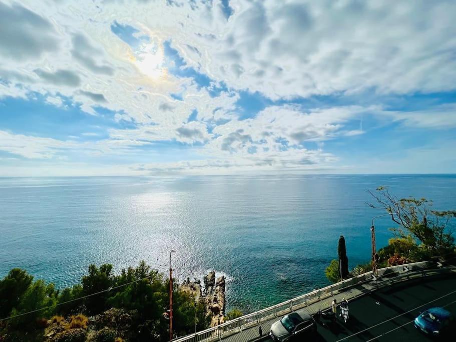 Suite Sunset 21 - Fronte Mare سانريمو المظهر الخارجي الصورة