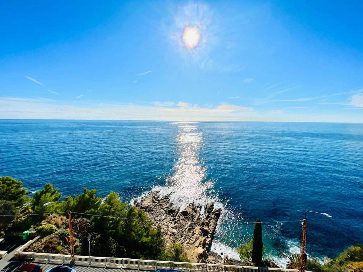 Suite Sunset 21 - Fronte Mare سانريمو المظهر الخارجي الصورة