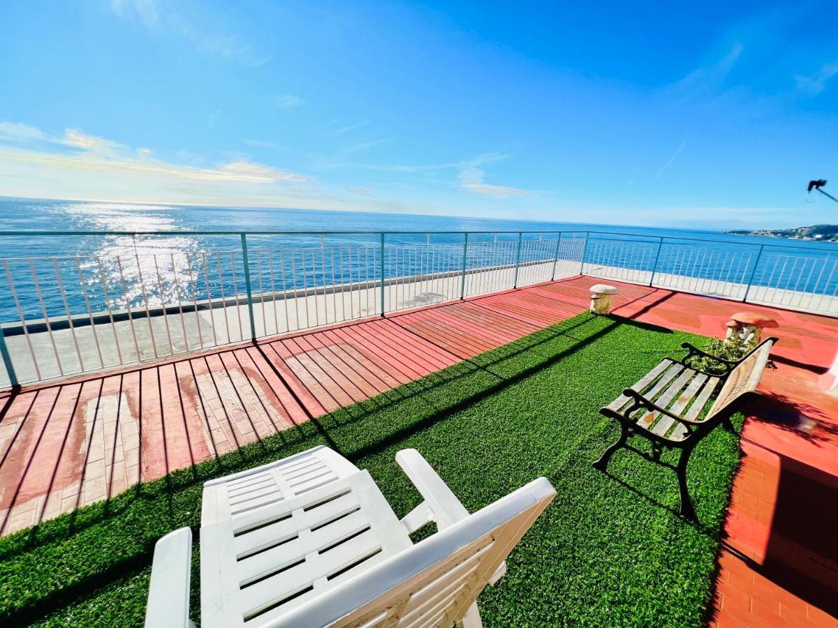 Suite Sunset 21 - Fronte Mare سانريمو المظهر الخارجي الصورة