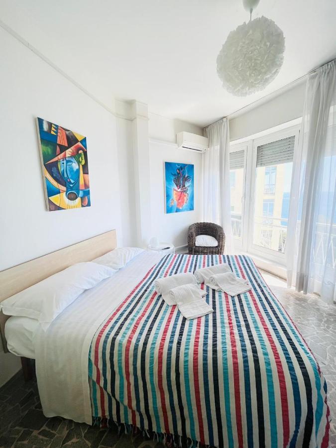 Suite Sunset 21 - Fronte Mare سانريمو المظهر الخارجي الصورة
